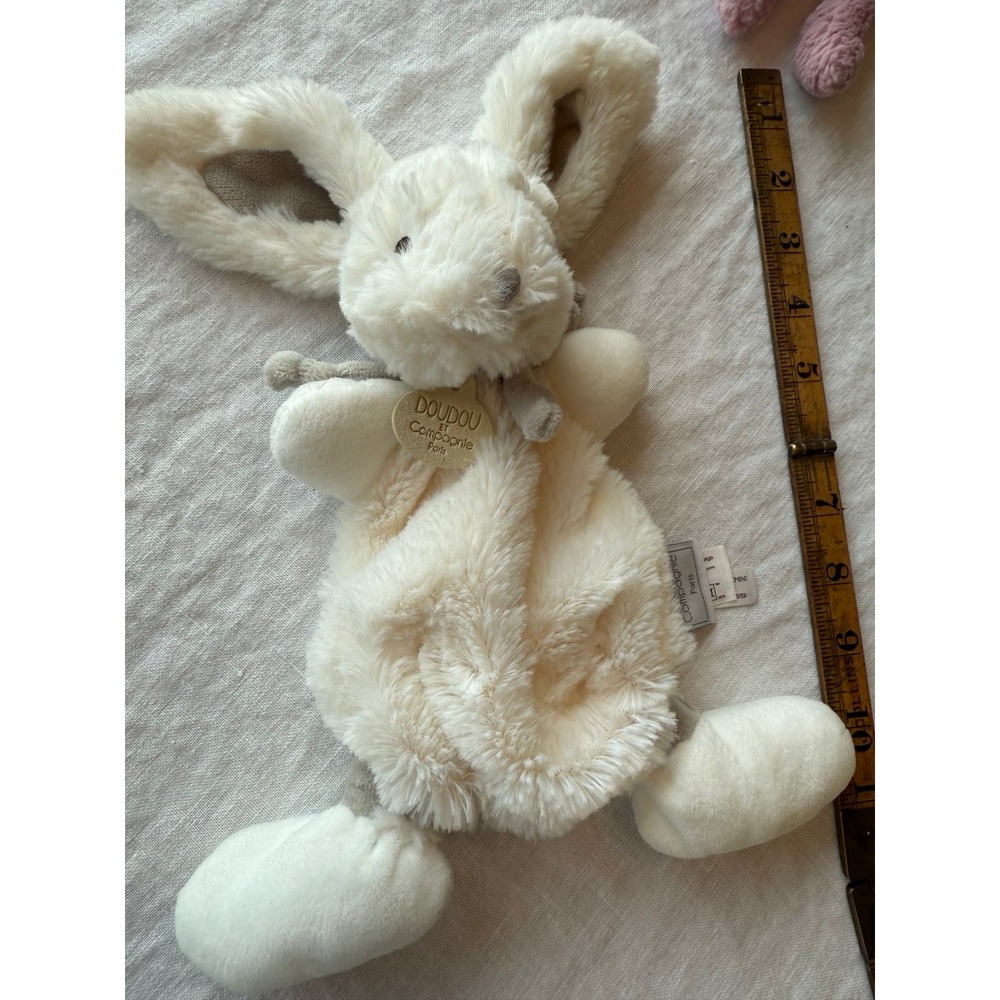 Doudou et Compagnie. Paris beige bonbon.
